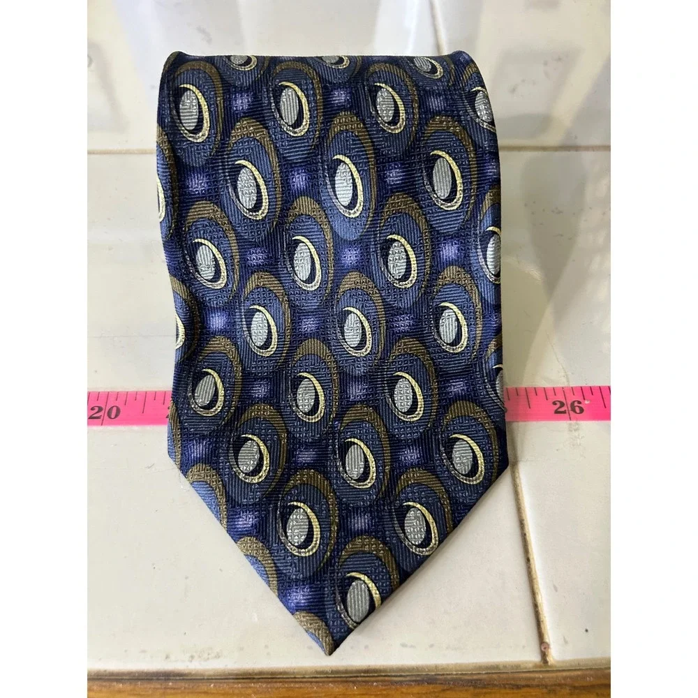 Louis Roth Mens Silk Necktie Navy Blue Gold Silver Geometric Oval Pattern 4 Inch